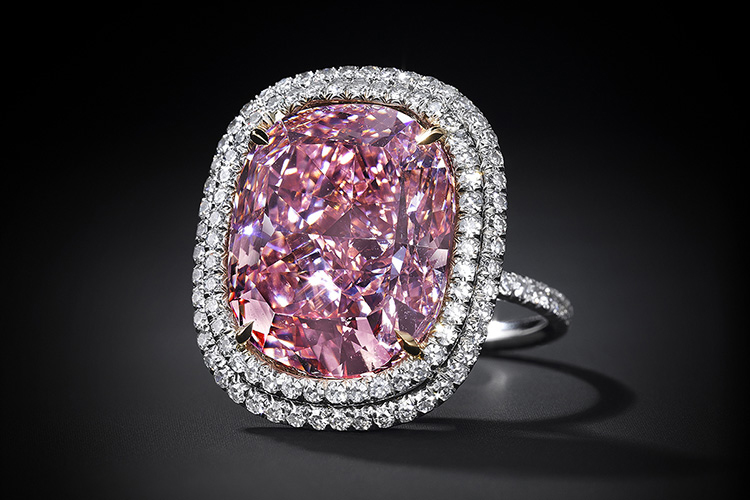 The Pink: a 16.08 carat cushion-shaped fancy pink diamond | Photo: Christie's