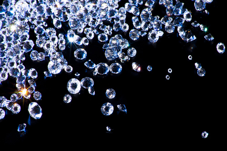 Diamonds: the Kimberley Process sets rules for mining the transparent gem and putting an end to blood diamonds | Photo: Shutterstock