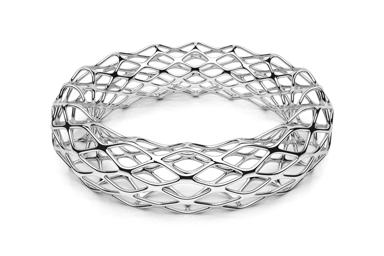 The GRID: a 3D-printed bangle made from platinum | Photo: Daniel Christian Tang